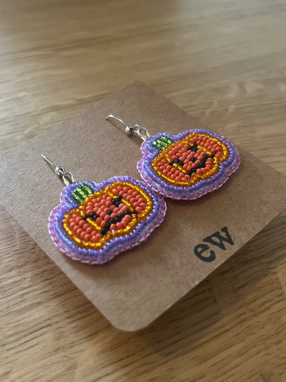 Jack-o’-lantern purple