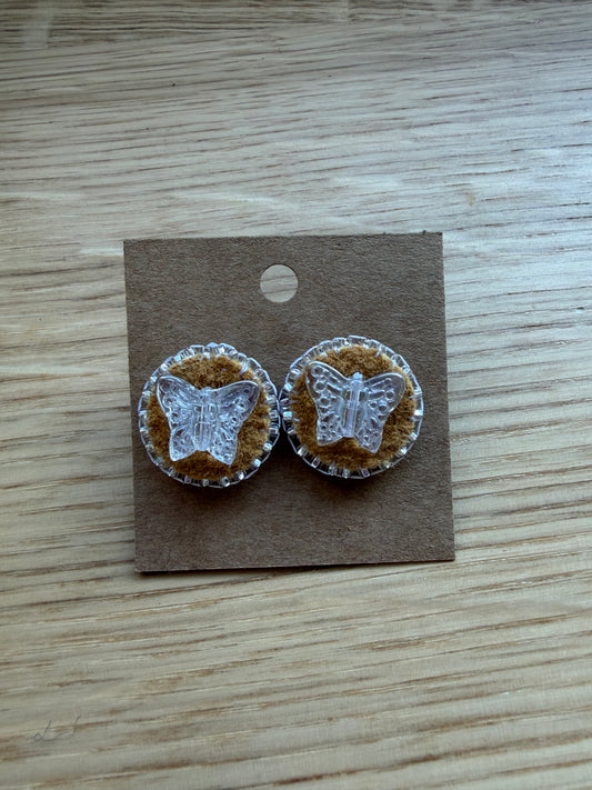 Butterfly moose hide studs