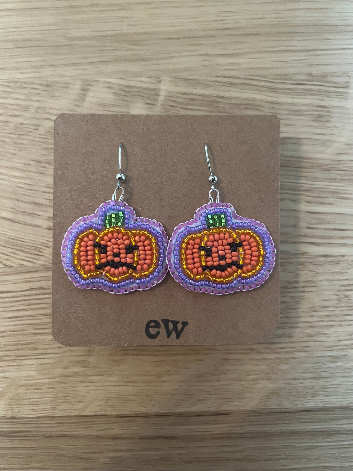 Jack-o’-lantern purple