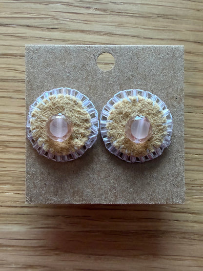Small Moose Hide Stud- light pink